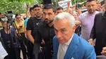 Călin Georgescu s-a prezentat la Judecătoria Sectorului 1, după ce a contestat prelungirea controlului judiciar. Acesta află mâine decizia instanței