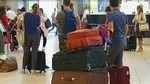 Regula bagajelor de mână în avioane ar putea fi SCHIMBATĂ de Uniunea Europeană. Companiile aeriene spun că măsura ar putea duce la majorarea tarifelor